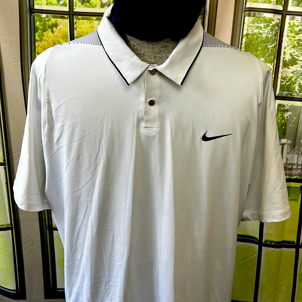 Nike xl white and black golf shirt